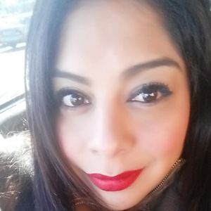 Meet your Posher, Eva